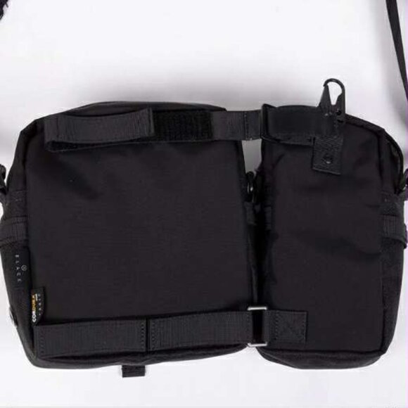 DOUGHTNUT 2-in-1 Split Back Crossbody Bag NWT - Picture 5 of 12